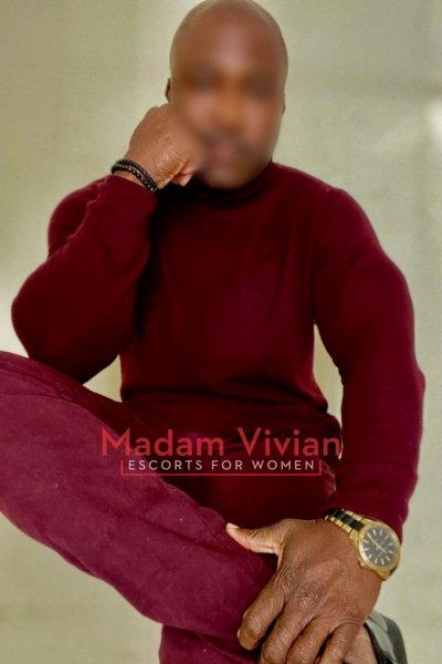 Shawn Omari African male escort